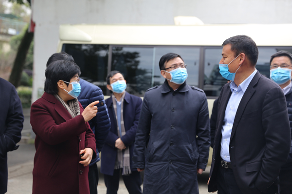 01  陳奕君副省長(cháng)一(yī)行(xíng)莅臨公司開(kāi)展“三服務”活動.JPG