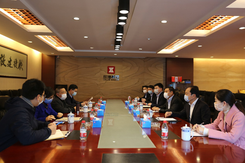 1584323042256303.jpg 江北(běi)區(qū)區(qū)委副書(shū)記張飛(fēi)宇一(yī)行(xíng)赴公司指導慰問(wèn).jpg