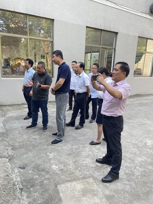 02  領導走訪參觀222.jpg