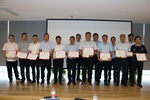 1625187034726715.jpg 表彰優秀共産黨員(yuán).jpg