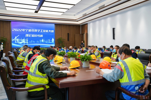 03  筆(bǐ)試現(xiàn)場(chǎng)-1.jpg