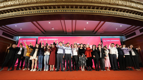 21  全體(tǐ)演唱(chàng)者合影(yǐng).jpg