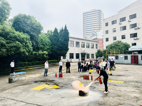 05 員(yuán)工(gōng)滅火(huǒ)演練.jpg