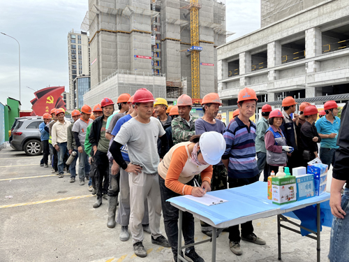 05  慰問(wèn)現(xiàn)場(chǎng)-2.jpg