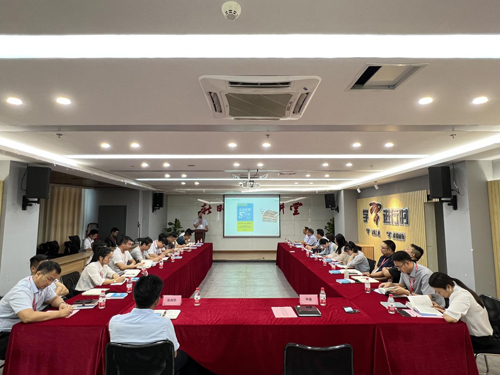 06  誠晖集團總經理(lǐ)林(lín)通(tōng)分(fēn)享書(shū)目：《有(yǒu)效管理(lǐ)的(de)5大(dà)兵(bīng)法---ZHUOM.jpg