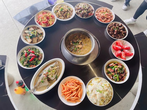 1714983353253584.jpg 06 廚藝比拼現(xiàn)場(chǎng)-6.jpg