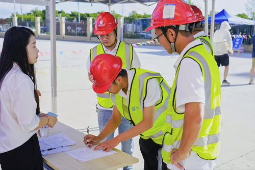 1727225597629829.jpg 01簽到(dào)現(xiàn)場(chǎng).jpg